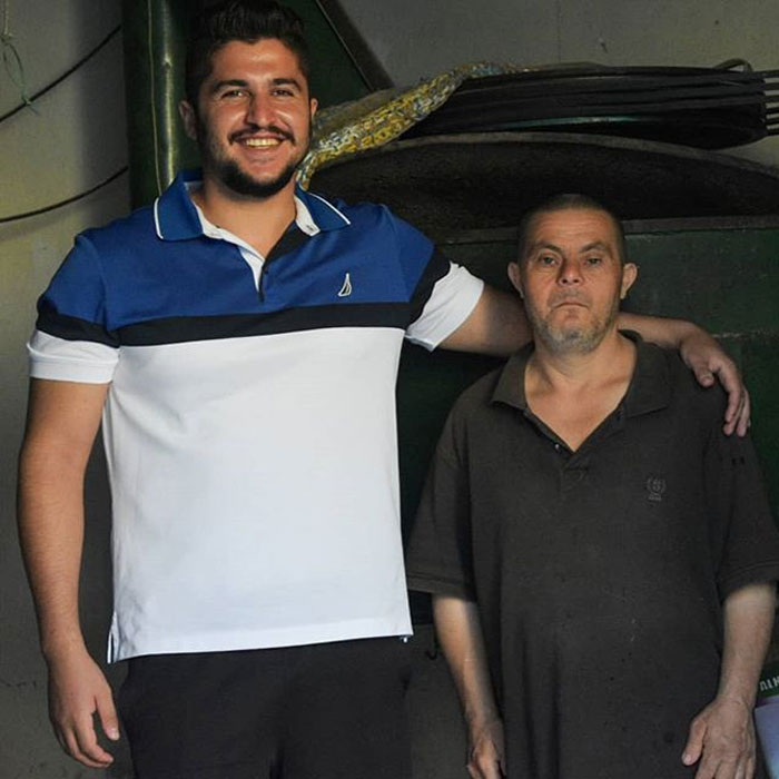 Guy Whose Father Has Down Syndrome Shares What It Was Like Being Raised By Him, Says He Couldn’t Be More Proud Guy Whose Father Has Down Syndrome Shares What It Was Like Being Raised By Him, Says He Couldn’t Be More Proud