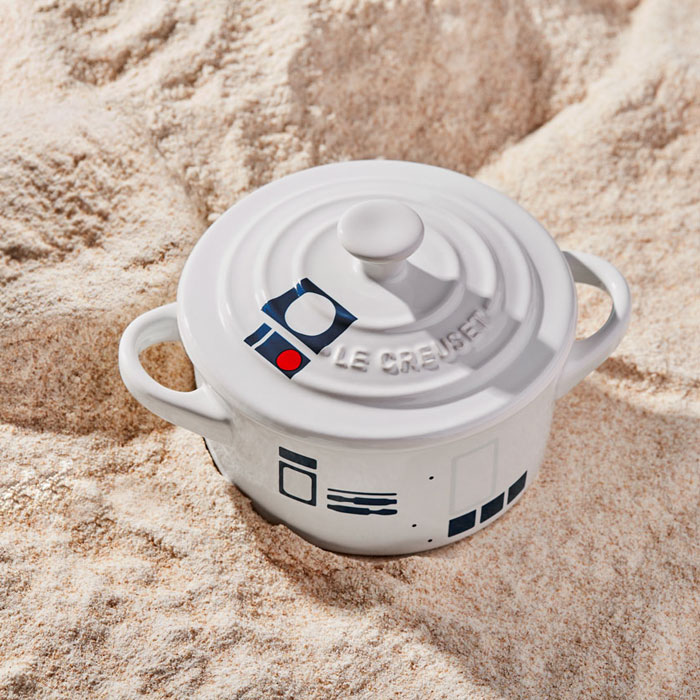 Le Creuset Is Dropping A Star Wars Cookware Line, Including The Darth Vader Dutch Oven And Millennium Falcon Trivet Le Creuset Is Dropping A Star Wars Cookware Line, Including The Darth Vader Dutch Oven And Millennium Falcon Trivet