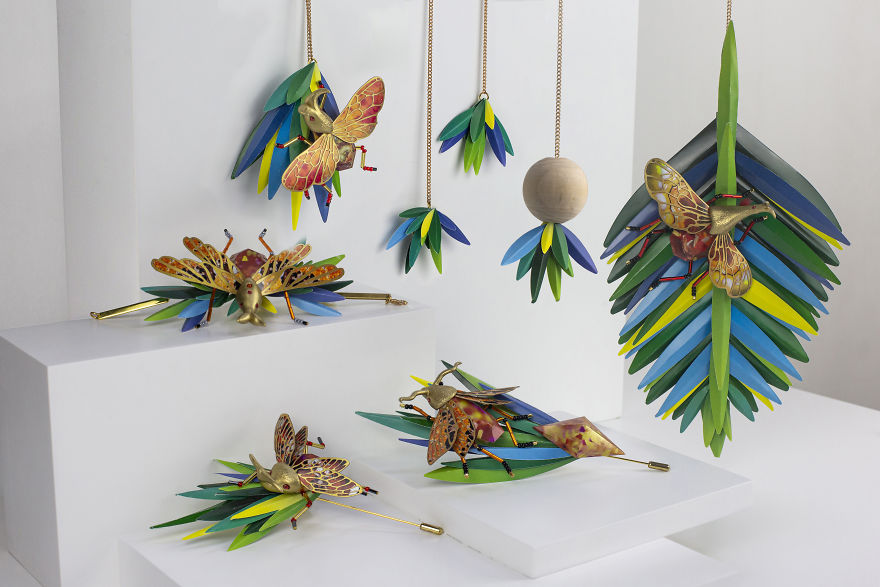 Our 26 Pics Of An Intricate Jewelry Series Made Almost Entirely From Paper Our 26 Pics Of An Intricate Jewelry Series Made Almost Entirely From Paper