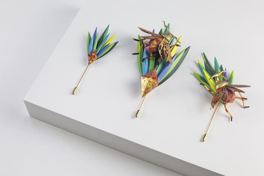 Our 26 Pics Of An Intricate Jewelry Series Made Almost Entirely From Paper Our 26 Pics Of An Intricate Jewelry Series Made Almost Entirely From Paper