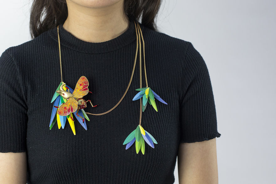 Our 26 Pics Of An Intricate Jewelry Series Made Almost Entirely From Paper Our 26 Pics Of An Intricate Jewelry Series Made Almost Entirely From Paper