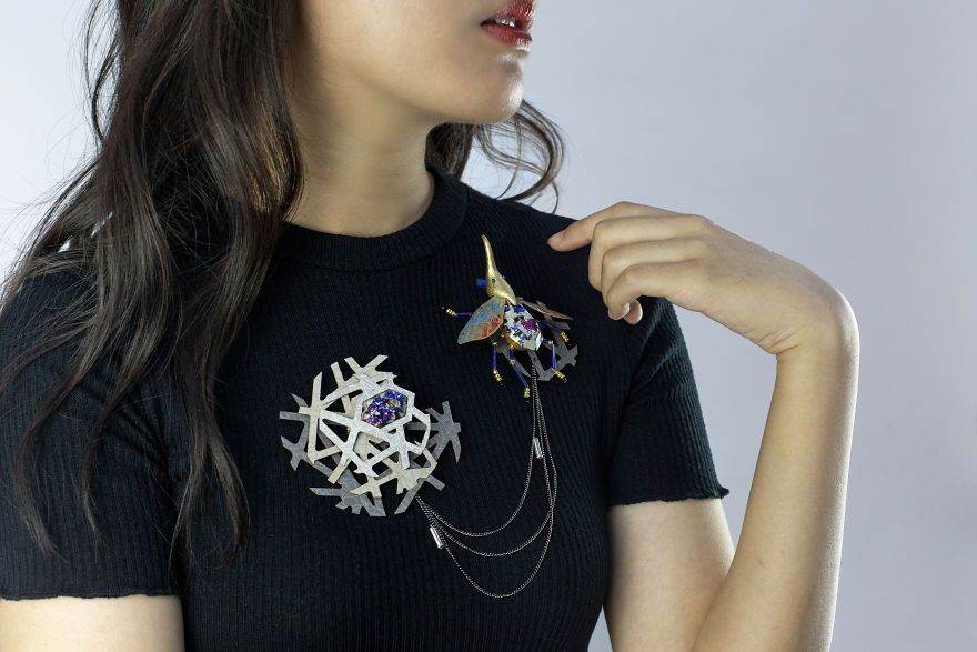 Our 26 Pics Of An Intricate Jewelry Series Made Almost Entirely From Paper Our 26 Pics Of An Intricate Jewelry Series Made Almost Entirely From Paper