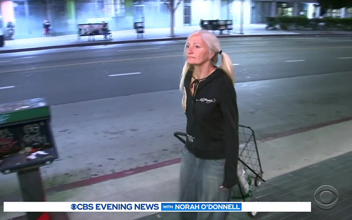 Homeless Woman Goes Viral For Incredible Singing Skills, Turns Out She Lost Her Home To Medical Bills Homeless Woman Goes Viral For Incredible Singing Skills, Turns Out She Lost Her Home To Medical Bills