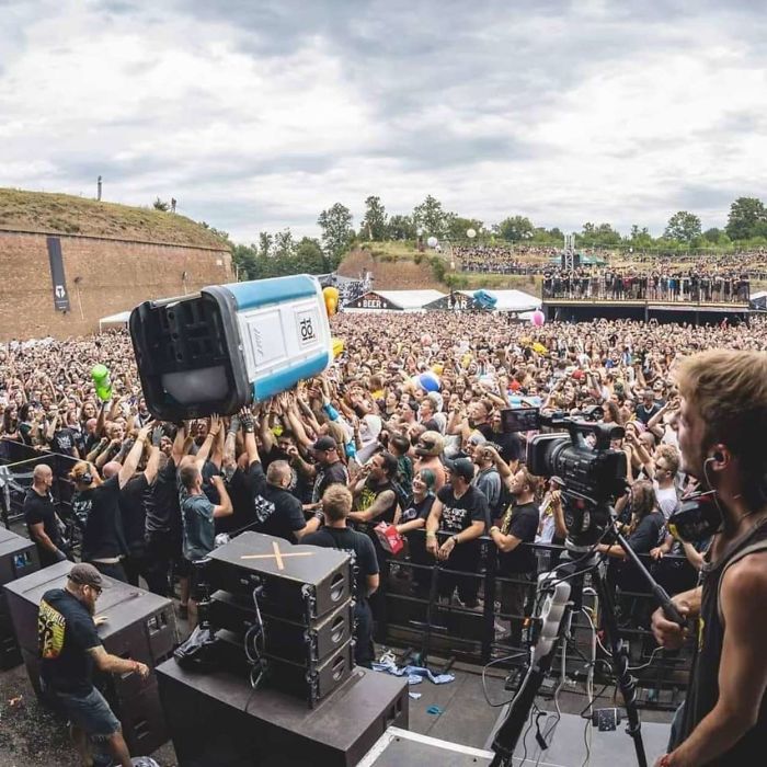 There’s A Facebook Group That Posts Toilets With Threatening Auras, And Here’s 40 Of The Best Ones There’s A Facebook Group That Posts Toilets With Threatening Auras, And Here’s 40 Of The Best Ones