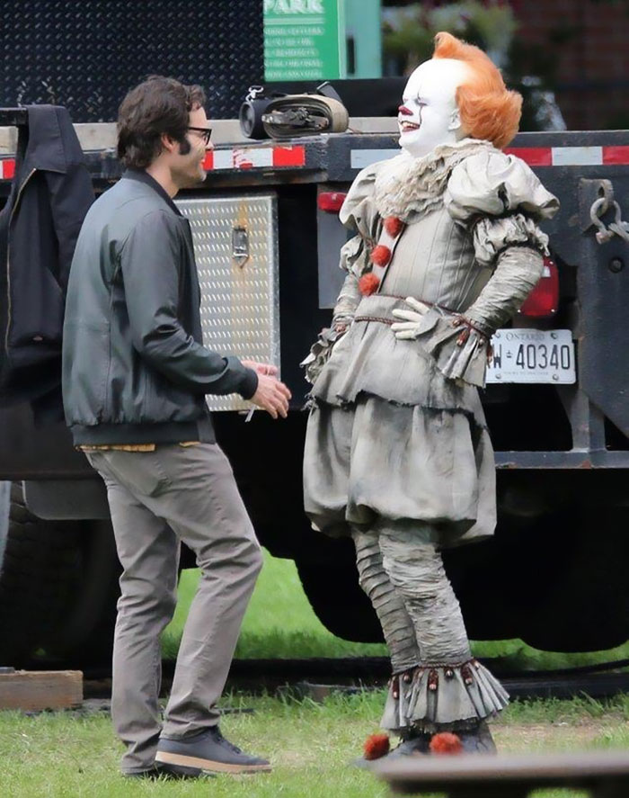 Turns Out, Pennywise’s Crossed Eyes Are Not CGI And It Seriously Spooked Bill Hader On Set