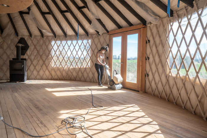 Couple Spends A Year Building Their Dream Yurt And It Looks Amazing Couple Spends A Year Building Their Dream Yurt And It Looks Amazing