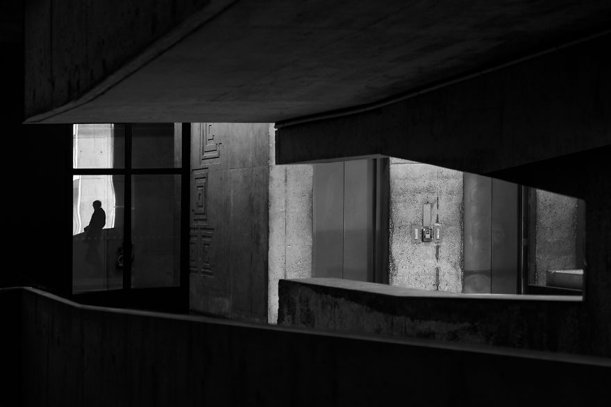 With My Black And White Photography I Try To Illustrate How Isolated We, As A Society, Have Become (20 Pics)