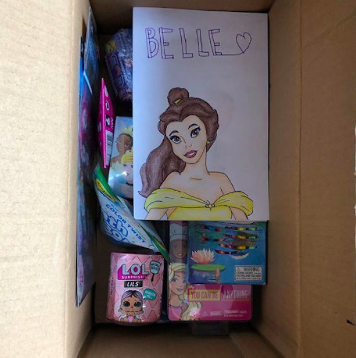 I Want To Cheer Up People With Life-Threatening Diseases So I Send Them Cheer Packages (19 Pics) I Want To Cheer Up People With Life-Threatening Diseases So I Send Them Cheer Packages (19 Pics)