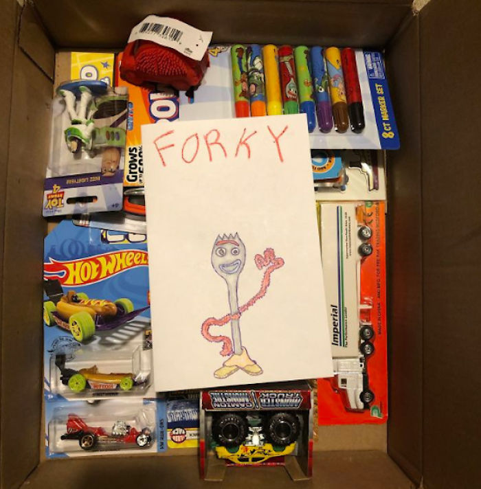 I Want To Cheer Up People With Life-Threatening Diseases So I Send Them Cheer Packages (19 Pics) I Want To Cheer Up People With Life-Threatening Diseases So I Send Them Cheer Packages (19 Pics)