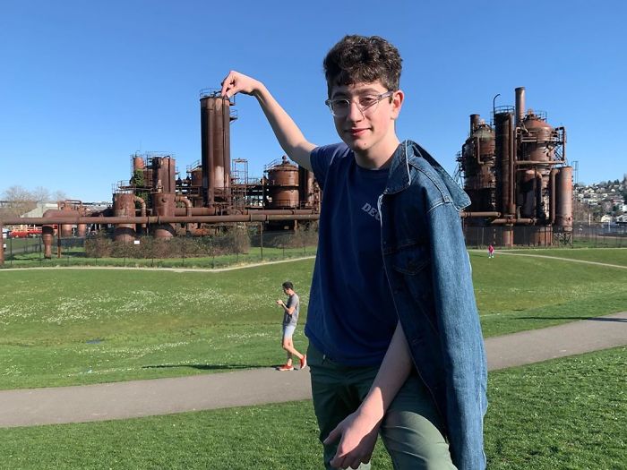 17-Year-Old Figures Out How To Put All The Data About Coronavirus Into One Website And Now Millions Are Using It 17-Year-Old Figures Out How To Put All The Data About Coronavirus Into One Website And Now Millions Are Using It