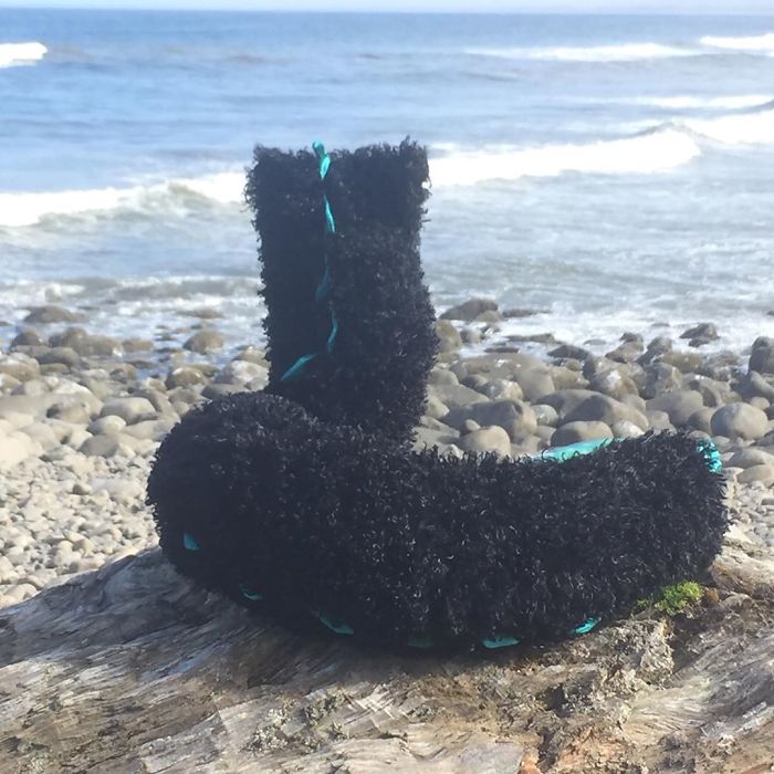 People Online Are Turning Their Furbies Into Centipedes And They Look Terrifying People Online Are Turning Their Furbies Into Centipedes And They Look Terrifying