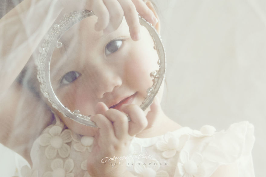 These Photos Are The Stories That Zinni Plays As A Princess With Her Mother These Photos Are The Stories That Zinni Plays As A Princess With Her Mother