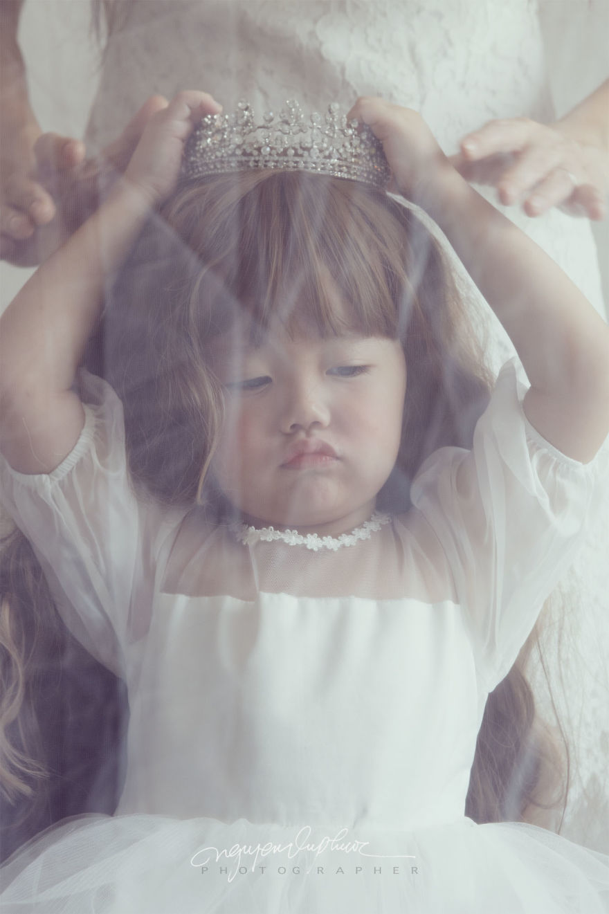 These Photos Are The Stories That Zinni Plays As A Princess With Her Mother These Photos Are The Stories That Zinni Plays As A Princess With Her Mother