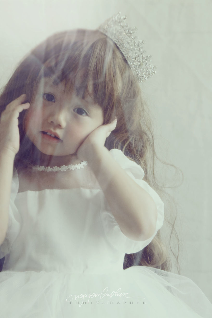 These Photos Are The Stories That Zinni Plays As A Princess With Her Mother These Photos Are The Stories That Zinni Plays As A Princess With Her Mother