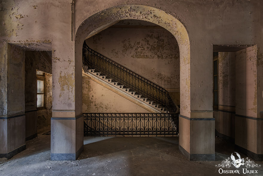 My 14 Photographs Show How Creepy This Abandoned Mental Asylum In Italy Looks My 14 Photographs Show How Creepy This Abandoned Mental Asylum In Italy Looks