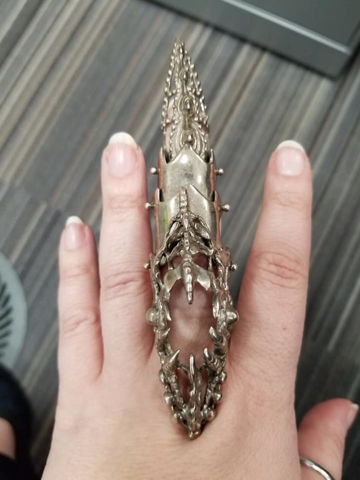 30 Times People Couldn’t Believe Their Luck In Thrift Stores, Flea Markets, And Garage Sales (New Pics) 30 Times People Couldn’t Believe Their Luck In Thrift Stores, Flea Markets, And Garage Sales (New Pics)