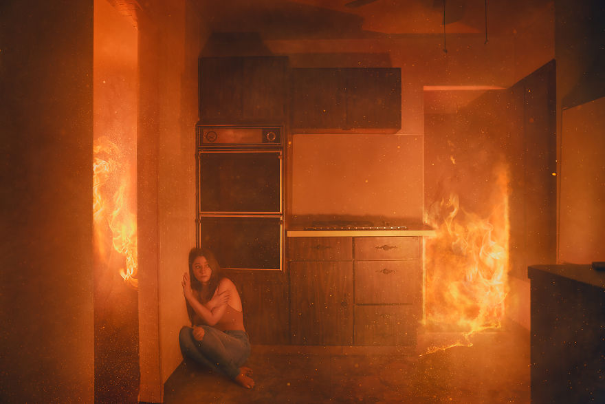 Photographer Captures Eerie Portraits That Look Like Horror Movie Posters (81 Pics) Photographer Captures Eerie Portraits That Look Like Horror Movie Posters (81 Pics)