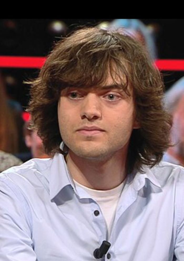 ‘Boy Genius’ Who Said He’d Make Oceans Clean Themselves Just Created Solar-Powered Barges That Clean Rivers ‘Boy Genius’ Who Said He’d Make Oceans Clean Themselves Just Created Solar-Powered Barges That Clean Rivers