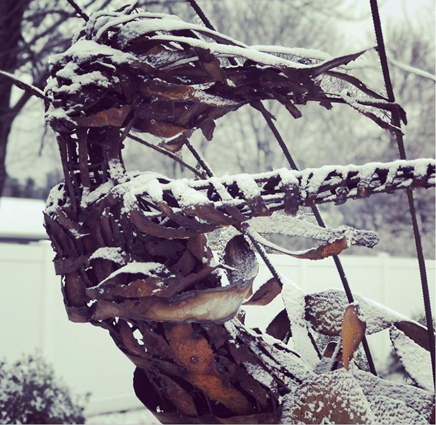 Midwest Artist Transforms Landscapes With Unbelievable Metal Figures (14 Pics) Midwest Artist Transforms Landscapes With Unbelievable Metal Figures (14 Pics)