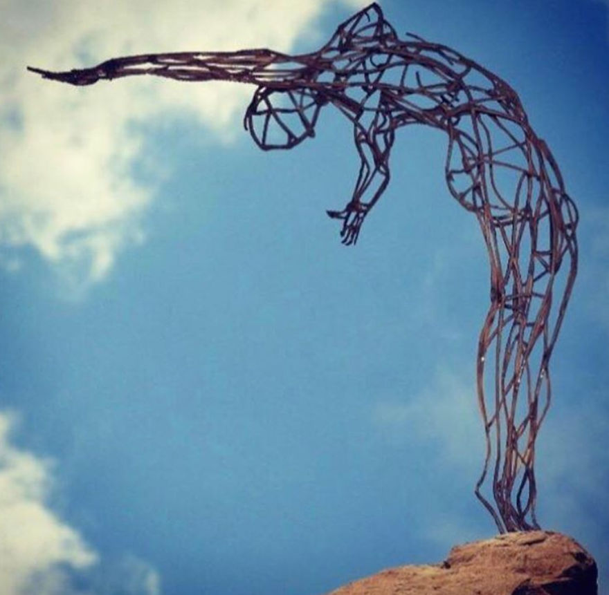 Midwest Artist Transforms Landscapes With Unbelievable Metal Figures (14 Pics) Midwest Artist Transforms Landscapes With Unbelievable Metal Figures (14 Pics)