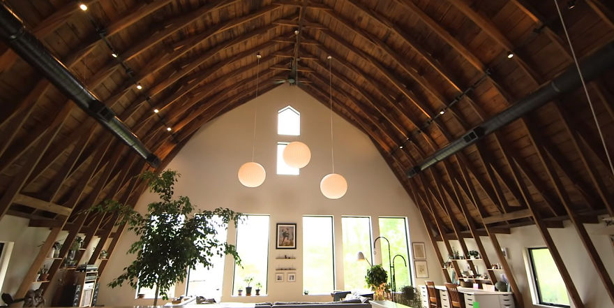 You’ve Probably Never Seen A Barn Conversion Like This Before You’ve Probably Never Seen A Barn Conversion Like This Before