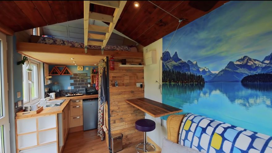 17-Year-Old Builds Tiny House For Under $8k 17-Year-Old Builds Tiny House For Under $8k