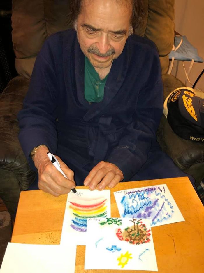 92-Year-Old War Veteran Starts Drawing To Save Money For This Mother Who&#8217;s Been Diagnosed With Cancer