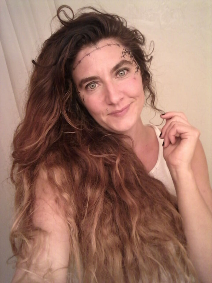 This 40-Year-Old Mom Pranks Kids By Dressing Up As Post Malone Making Everyone Think She’s Their Dad This 40-Year-Old Mom Pranks Kids By Dressing Up As Post Malone Making Everyone Think She’s Their Dad