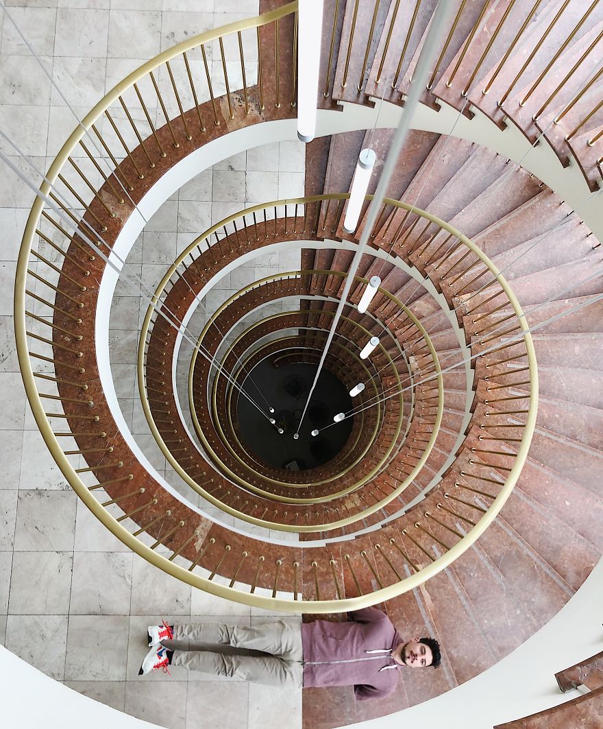 Here Are My 30 Best Optical Illusions That Were Made Without Any Editing Software