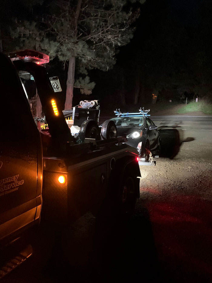 Woman Gets Stuck In Rural California After Losing Cell Service While Driving An App-Powered Rental Car And The Company Tells Her To Sleep In The Car Woman Gets Stuck In Rural California After Losing Cell Service While Driving An App-Powered Rental Car And The Company Tells Her To Sleep In The Car