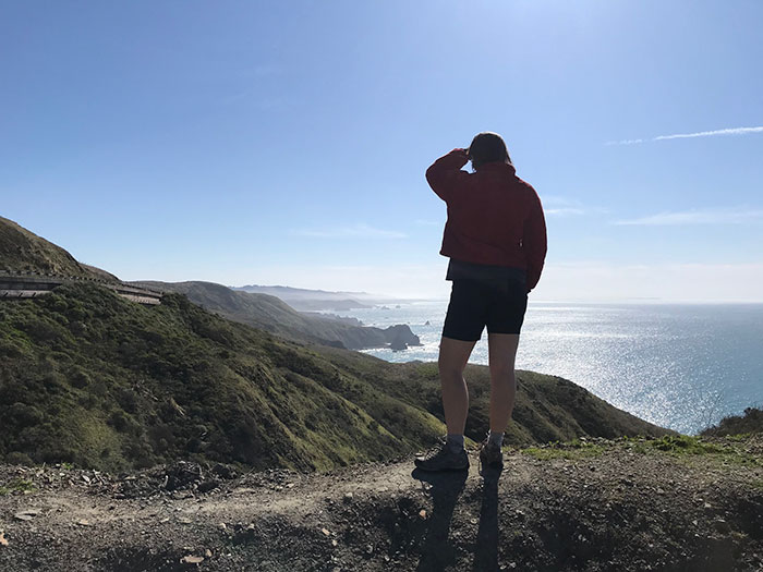 Woman Gets Stuck In Rural California After Losing Cell Service While Driving An App-Powered Rental Car And The Company Tells Her To Sleep In The Car Woman Gets Stuck In Rural California After Losing Cell Service While Driving An App-Powered Rental Car And The Company Tells Her To Sleep In The Car