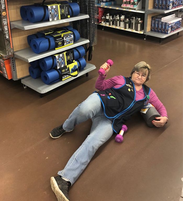 This Lady Works At Walmart, Poses With Its Products For Store’s Local FB Page And People Love Her Sense Of Humor This Lady Works At Walmart, Poses With Its Products For Store’s Local FB Page And People Love Her Sense Of Humor