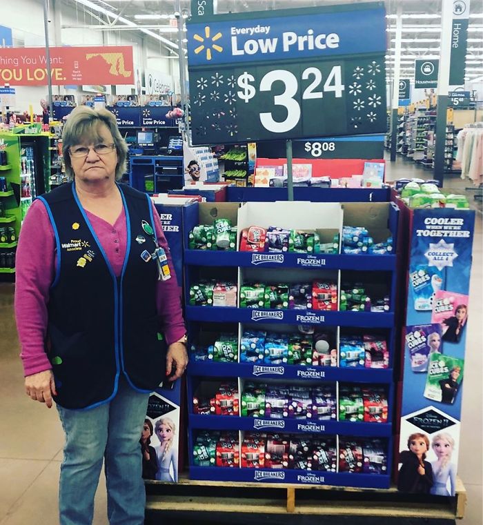 This Lady Works At Walmart, Poses With Its Products For Store’s Local FB Page And People Love Her Sense Of Humor This Lady Works At Walmart, Poses With Its Products For Store’s Local FB Page And People Love Her Sense Of Humor
