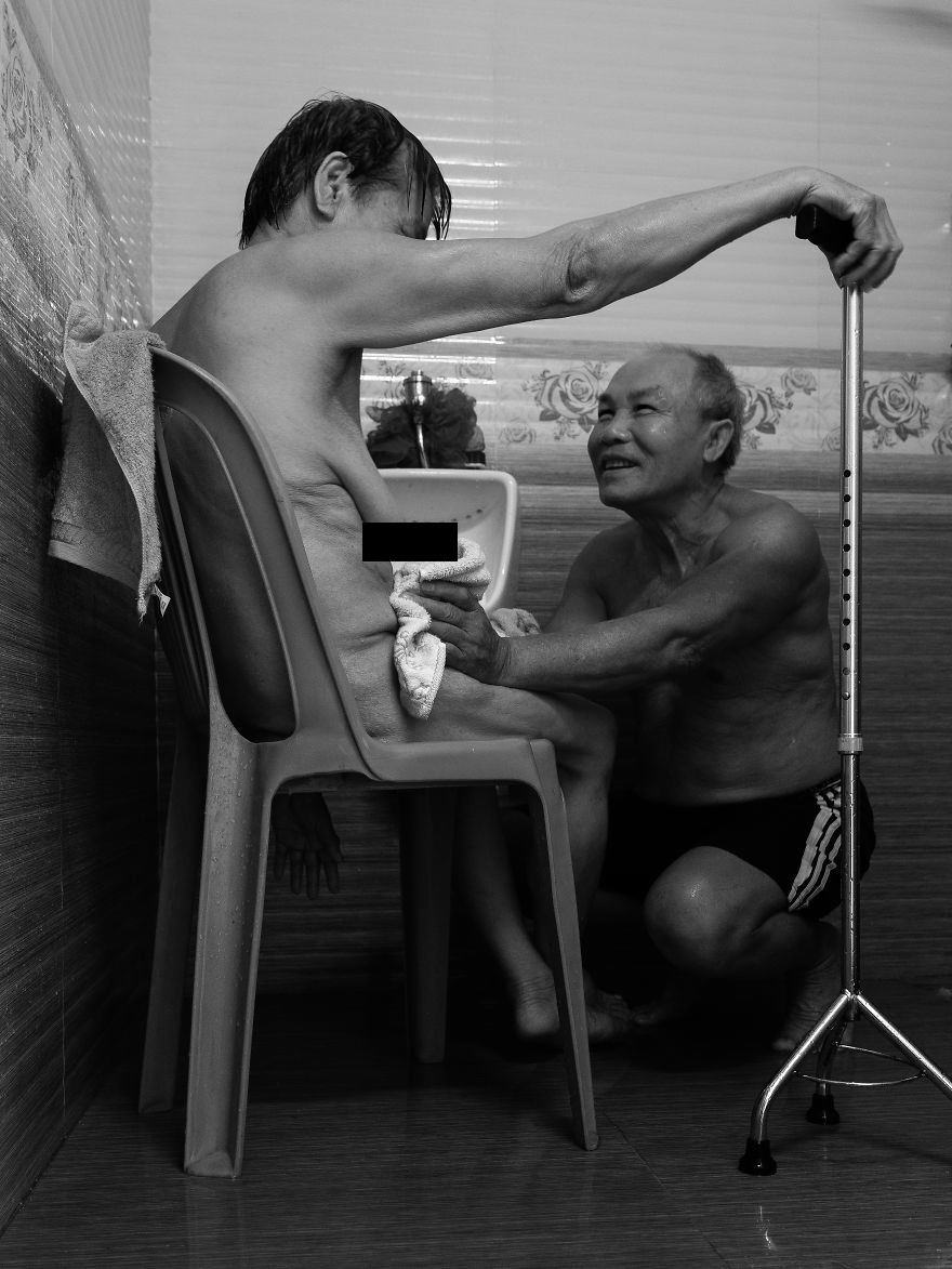 We Challenged Photographers To Show Us What Love Is And Here Are The 30 Finalists We Challenged Photographers To Show Us What Love Is And Here Are The 30 Finalists