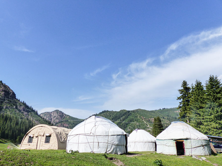 At 22 Years Old, I Came Alone In Kyrgyzstan To Meet Nomadic People In The Mountains At 22 Years Old, I Came Alone In Kyrgyzstan To Meet Nomadic People In The Mountains