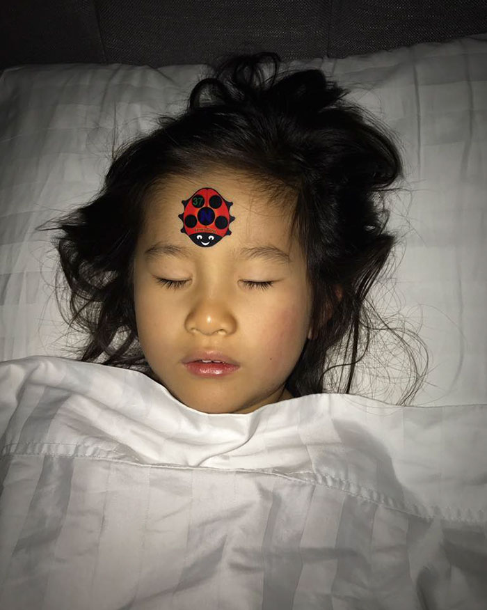 This Bug-Shaped Sticker Is An Ingenious Way To Measure Your Child’s Temperature Without Any Hassle This Bug-Shaped Sticker Is An Ingenious Way To Measure Your Child’s Temperature Without Any Hassle