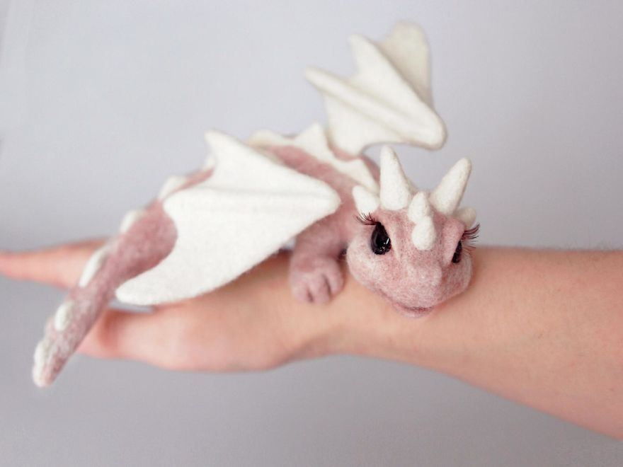 Ukrainian Artist Creates Felted Dragons To Make Your Home Cosy (15 Pics) Ukrainian Artist Creates Felted Dragons To Make Your Home Cosy (15 Pics)