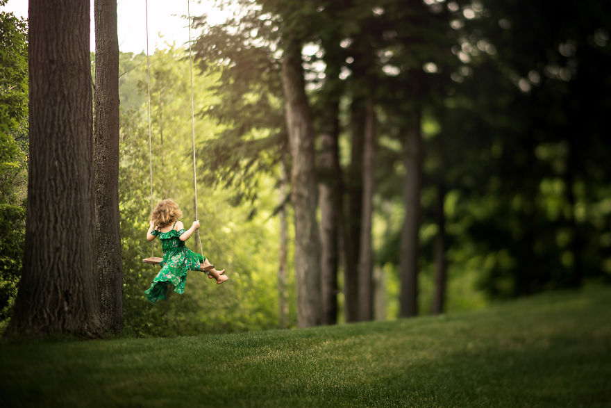 I’ve Photographed My Daughter On The Same Tree Swing For 3 Years, Here Are Some Of My Favorites I’ve Photographed My Daughter On The Same Tree Swing For 3 Years, Here Are Some Of My Favorites