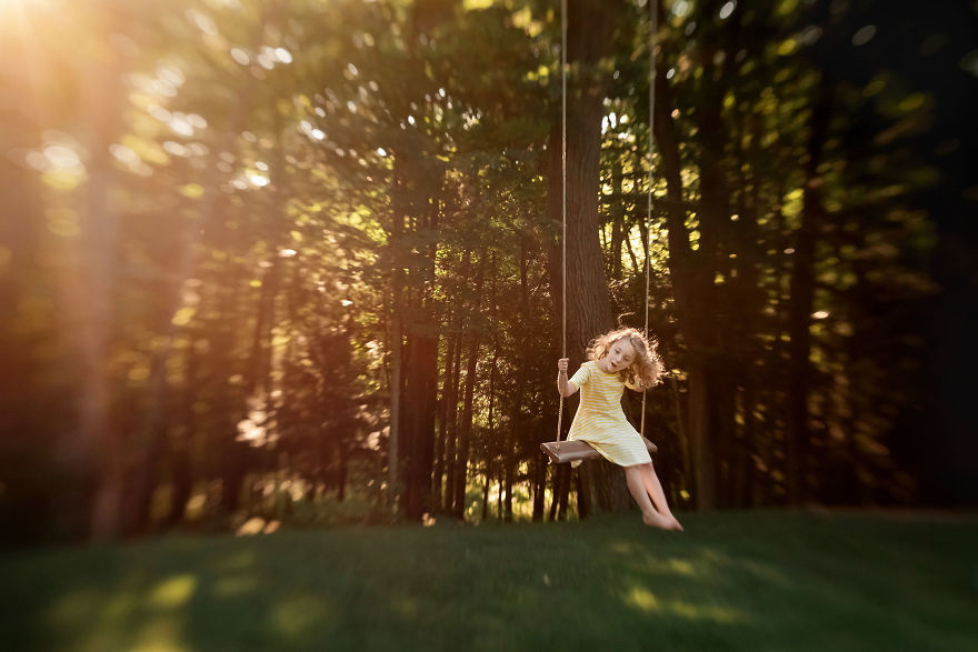 I’ve Photographed My Daughter On The Same Tree Swing For 3 Years, Here Are Some Of My Favorites I’ve Photographed My Daughter On The Same Tree Swing For 3 Years, Here Are Some Of My Favorites