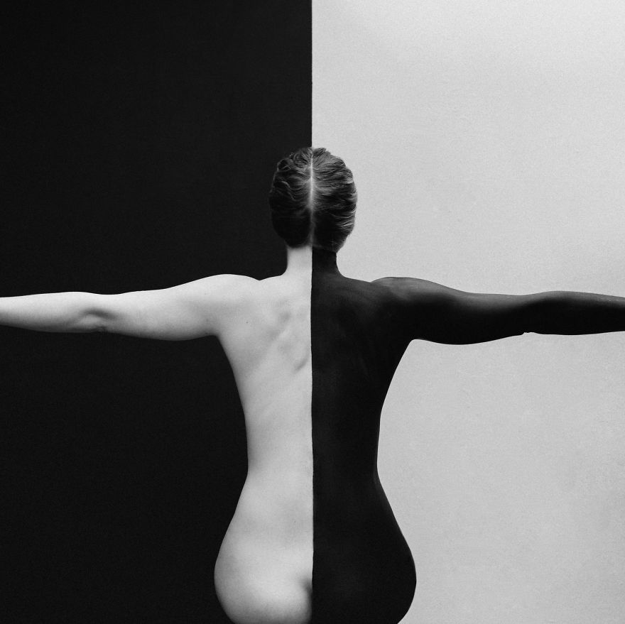 I Create An Abstract Illusion Using Only Black And White Bodypainting