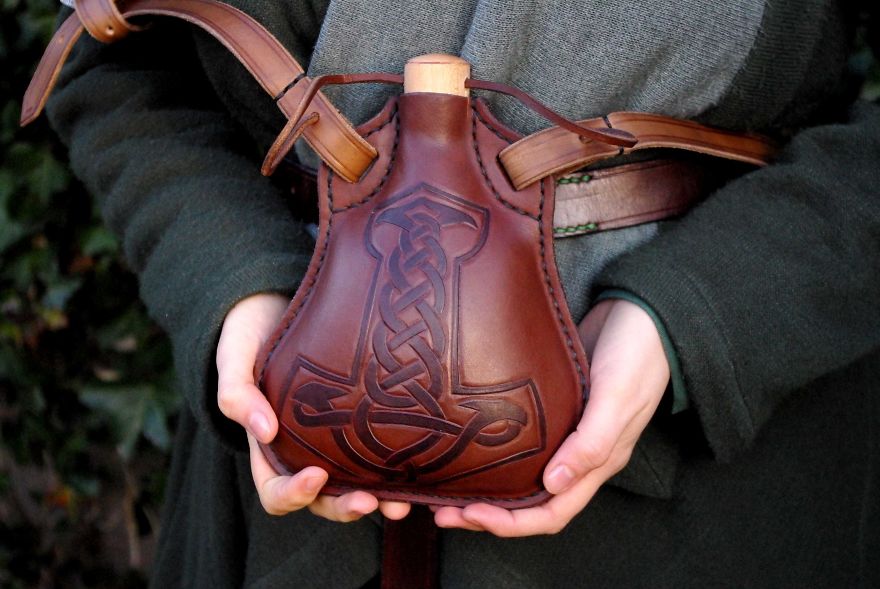 I’m Making Arts & Armor From Leather I’m Making Arts & Armor From Leather