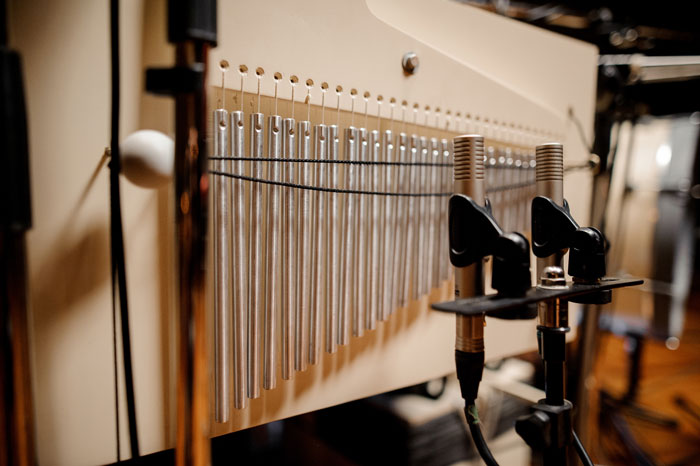 This Indie Rock Band Spent 3 Years Building An Incredible 20-Piece Hybrid Instrument To Be Played By 2 Guys This Indie Rock Band Spent 3 Years Building An Incredible 20-Piece Hybrid Instrument To Be Played By 2 Guys