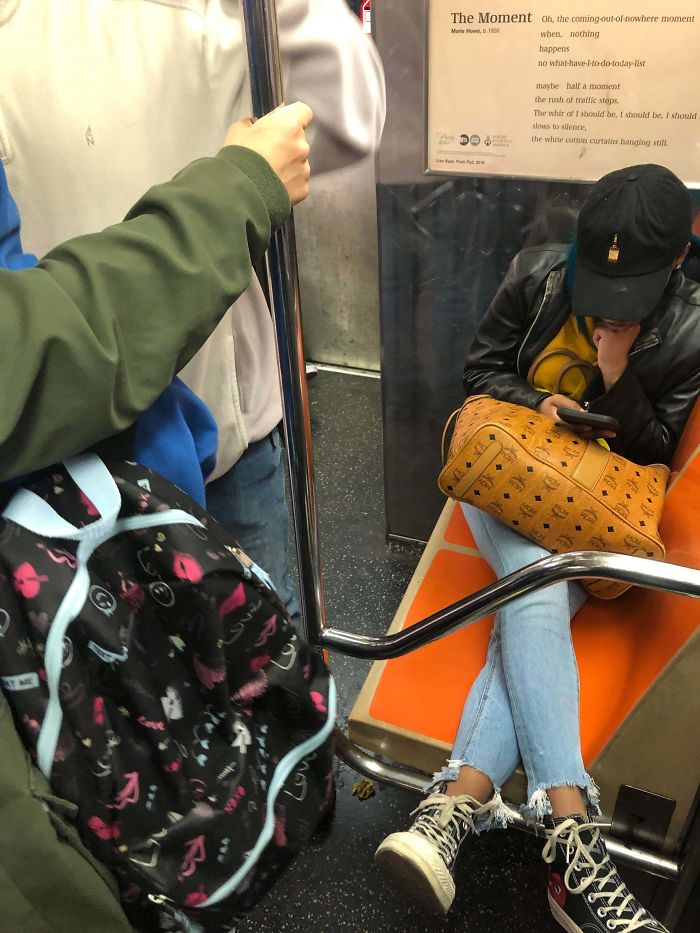 People Are Shaming Jerks They Meet On The Subway By Posting These 30 Pics Online People Are Shaming Jerks They Meet On The Subway By Posting These 30 Pics Online