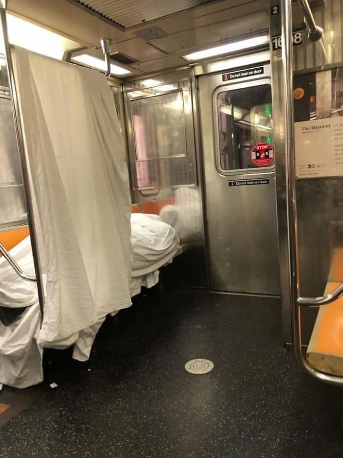 People Are Shaming Jerks They Meet On The Subway By Posting These 30 Pics Online People Are Shaming Jerks They Meet On The Subway By Posting These 30 Pics Online