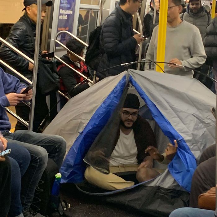 People Are Shaming Jerks They Meet On The Subway By Posting These 30 Pics Online People Are Shaming Jerks They Meet On The Subway By Posting These 30 Pics Online