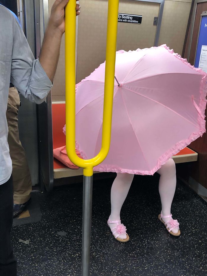 People Are Shaming Jerks They Meet On The Subway By Posting These 30 Pics Online People Are Shaming Jerks They Meet On The Subway By Posting These 30 Pics Online