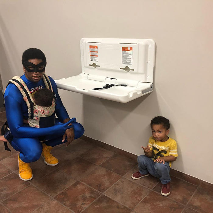 This Group Of Dads Stood Up For Equal Rights & It’s Now Illegal In NYC To Set Up Men’s Public Restrooms Without Baby Changing Stations This Group Of Dads Stood Up For Equal Rights & It’s Now Illegal In NYC To Set Up Men’s Public Restrooms Without Baby Changing Stations