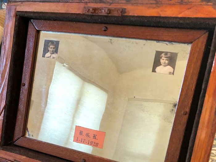 Bank Robber Hides Something In A ‘Mystery Box’, 100 Years Later, His Great Grandson Opens It Bank Robber Hides Something In A ‘Mystery Box’, 100 Years Later, His Great Grandson Opens It