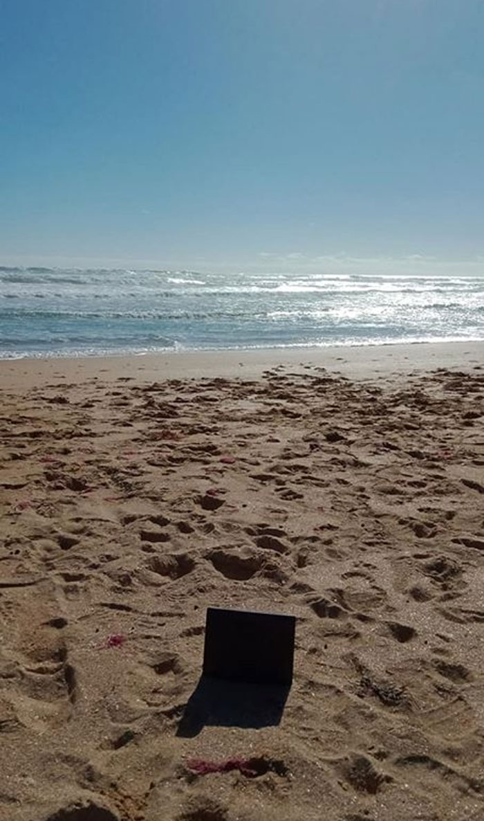 Kids Don’t Want To Go On A Family Trip, So Their Parents Take Their Modem Instead Kids Don’t Want To Go On A Family Trip, So Their Parents Take Their Modem Instead