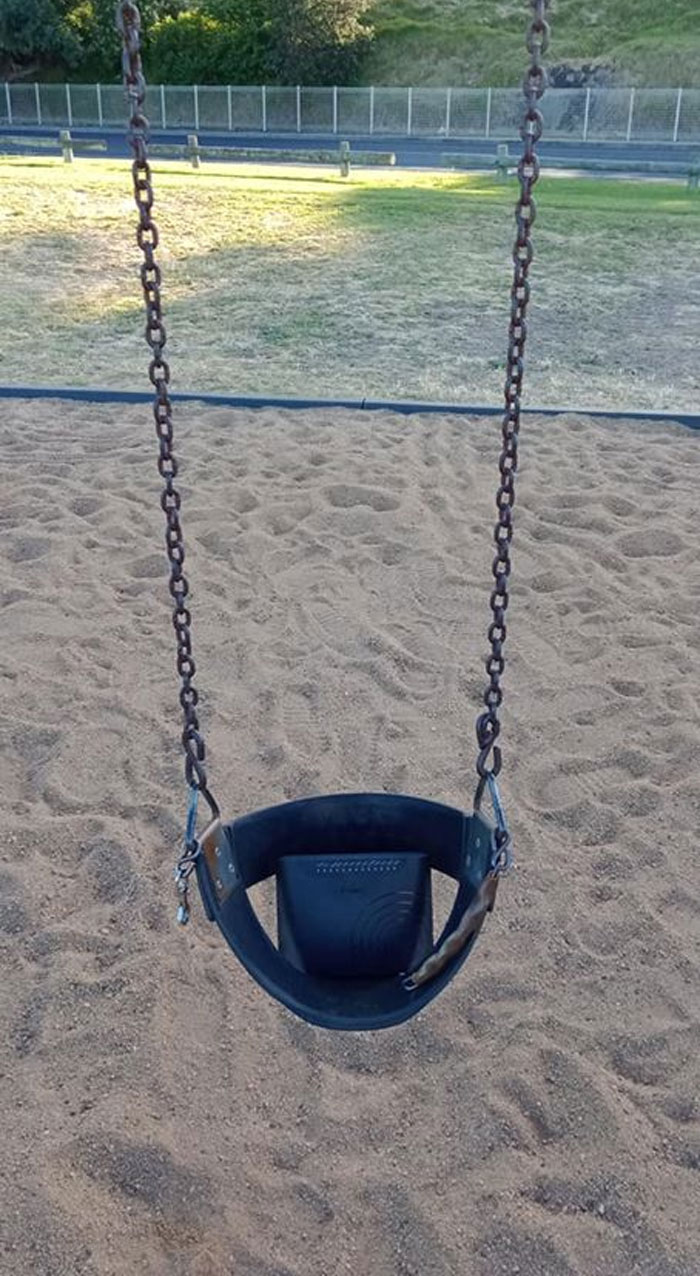 Kids Don’t Want To Go On A Family Trip, So Their Parents Take Their Modem Instead Kids Don’t Want To Go On A Family Trip, So Their Parents Take Their Modem Instead